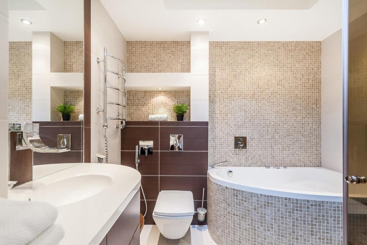 Central Apartment In Gedimino Av By Urban Rent Вильнюс Экстерьер фото